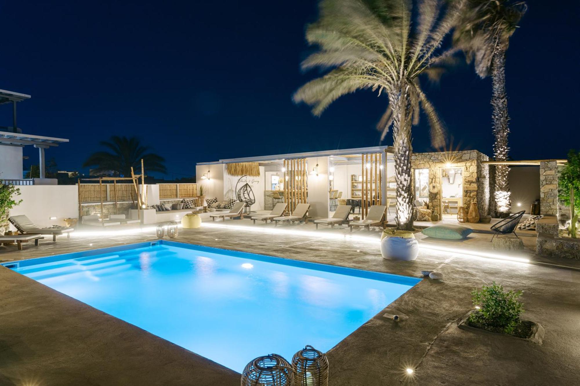 White And Grey Apartment Mykonos Town Exterior photo