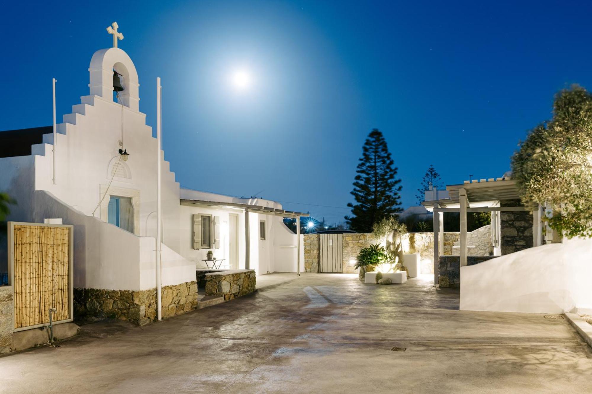 White And Grey Apartment Mykonos Town Exterior photo